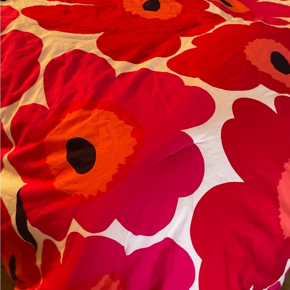 NWOT Marimekko comforter pillowcases sham set Unikko Red floral bed set - Picture 2 of 9